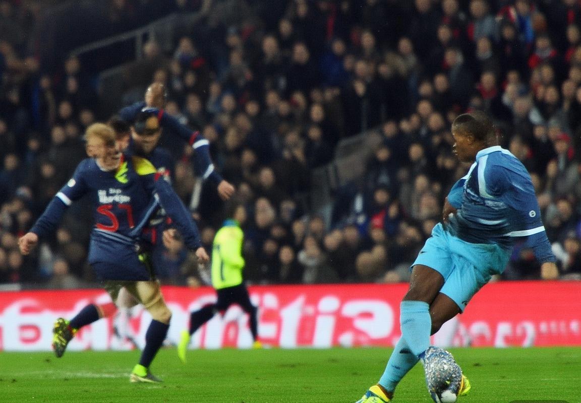 法甲荣耀巅峰对决：巴黎圣日耳曼与马赛对决解析(图4)